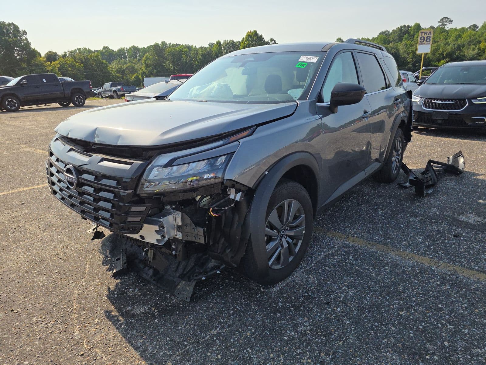 2026 NISSAN PATHFINDER SV