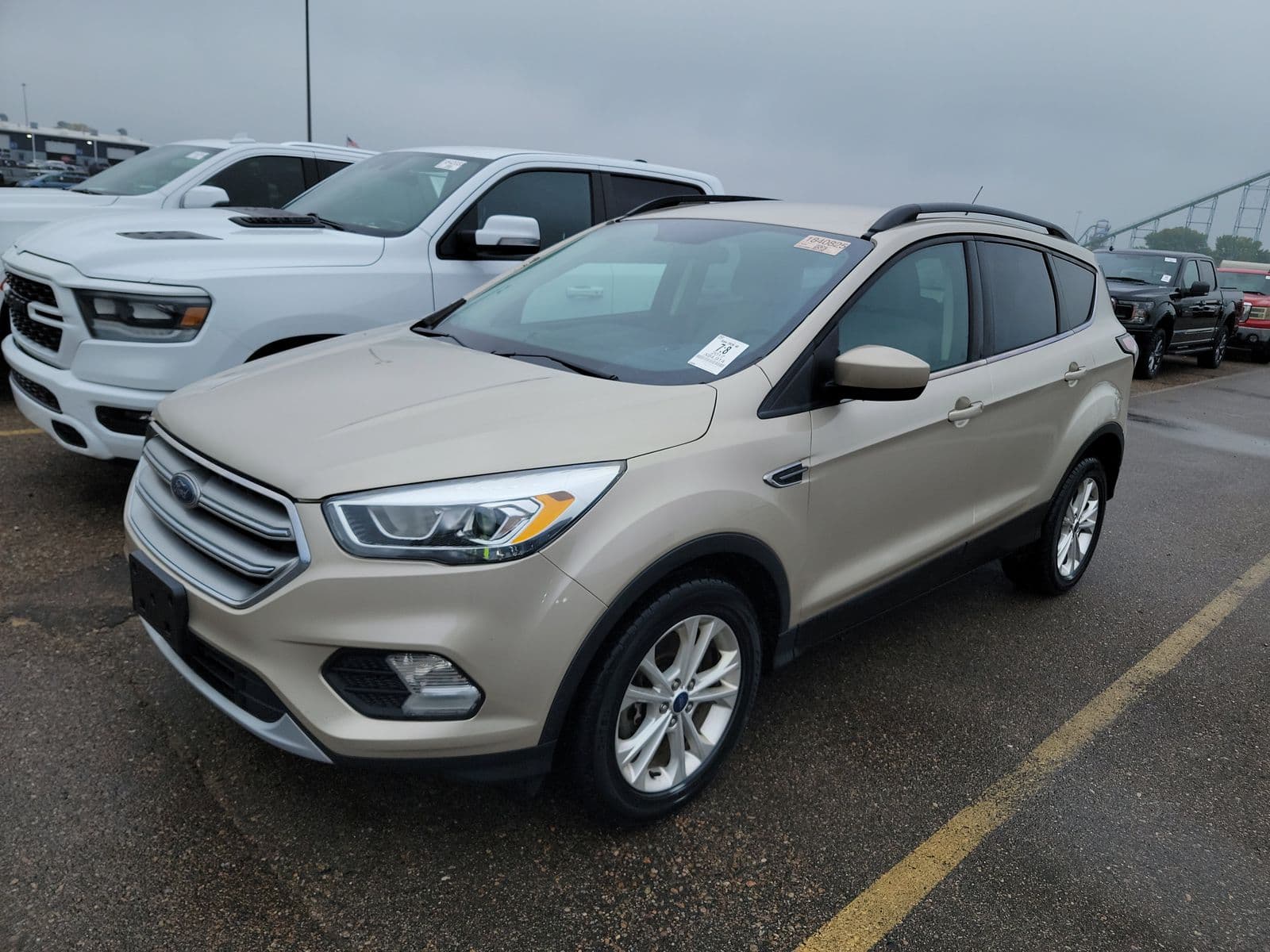 2017 FORD ESCAPE SE