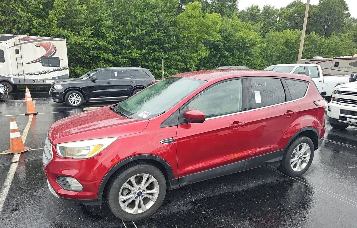 2017 FORD ESCAPE SE