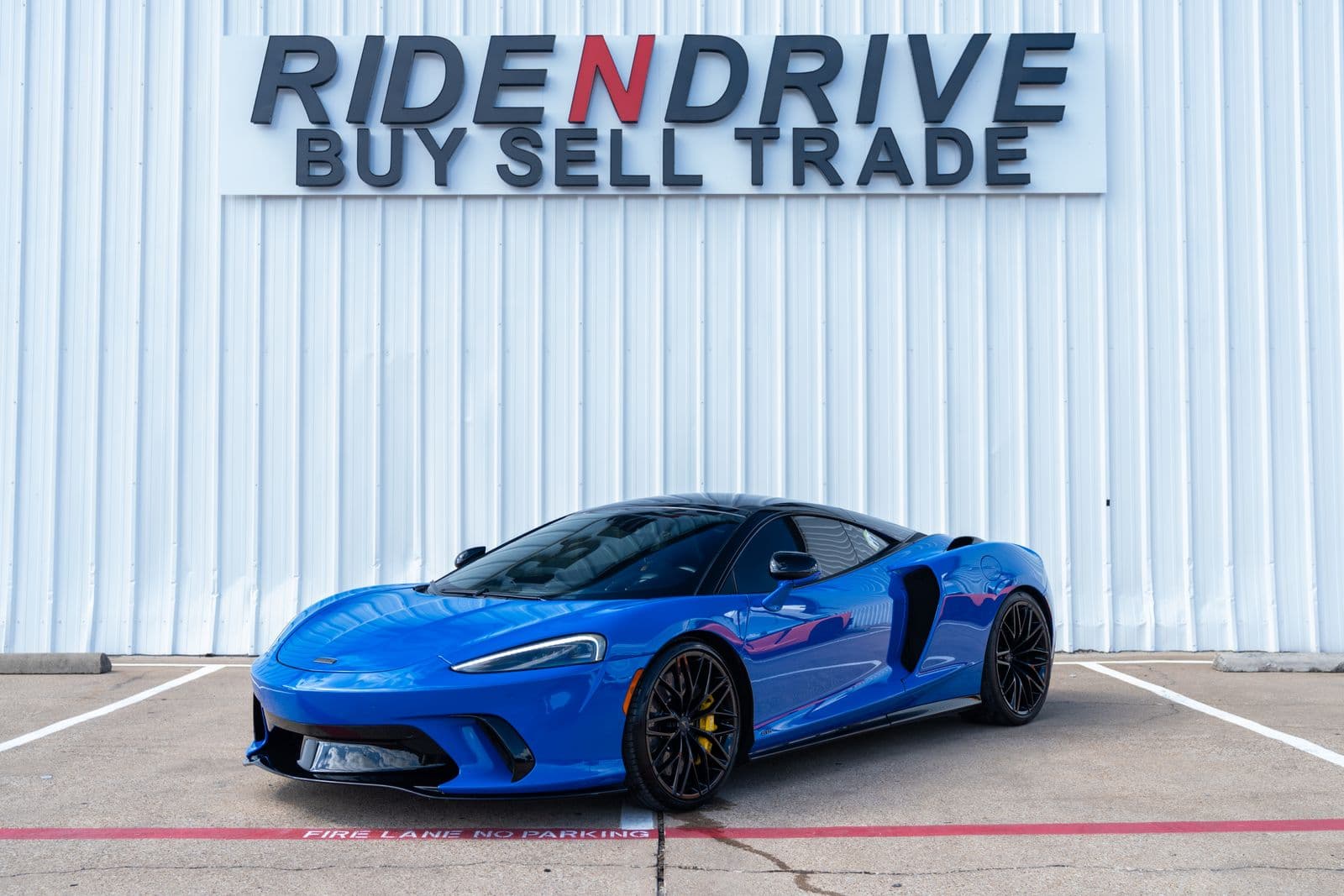 2026 MCLAREN GTS TechLux
