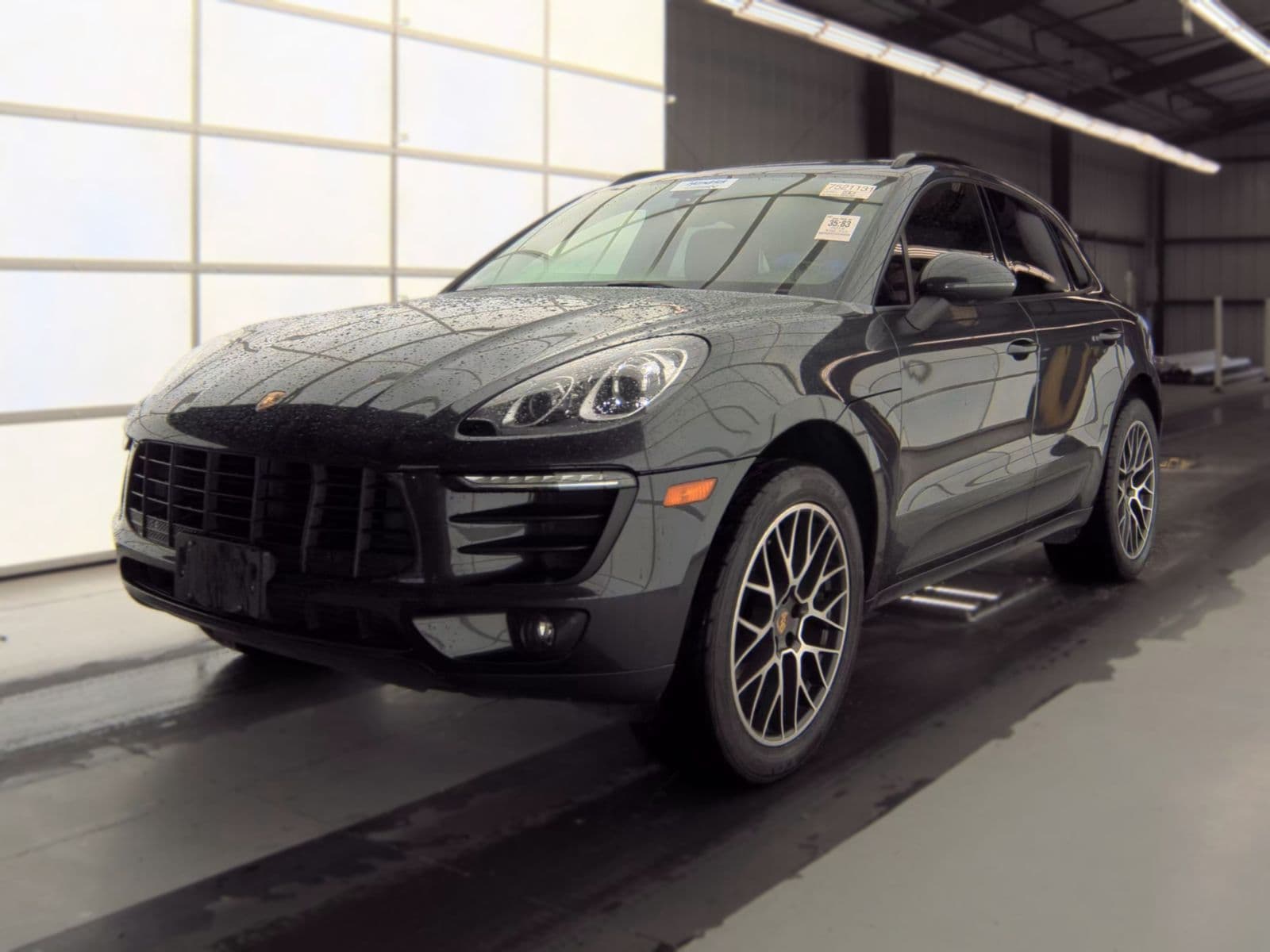 2018 PORSCHE MACAN Base