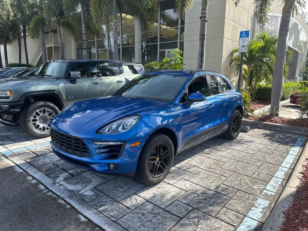 2018 PORSCHE MACAN Base