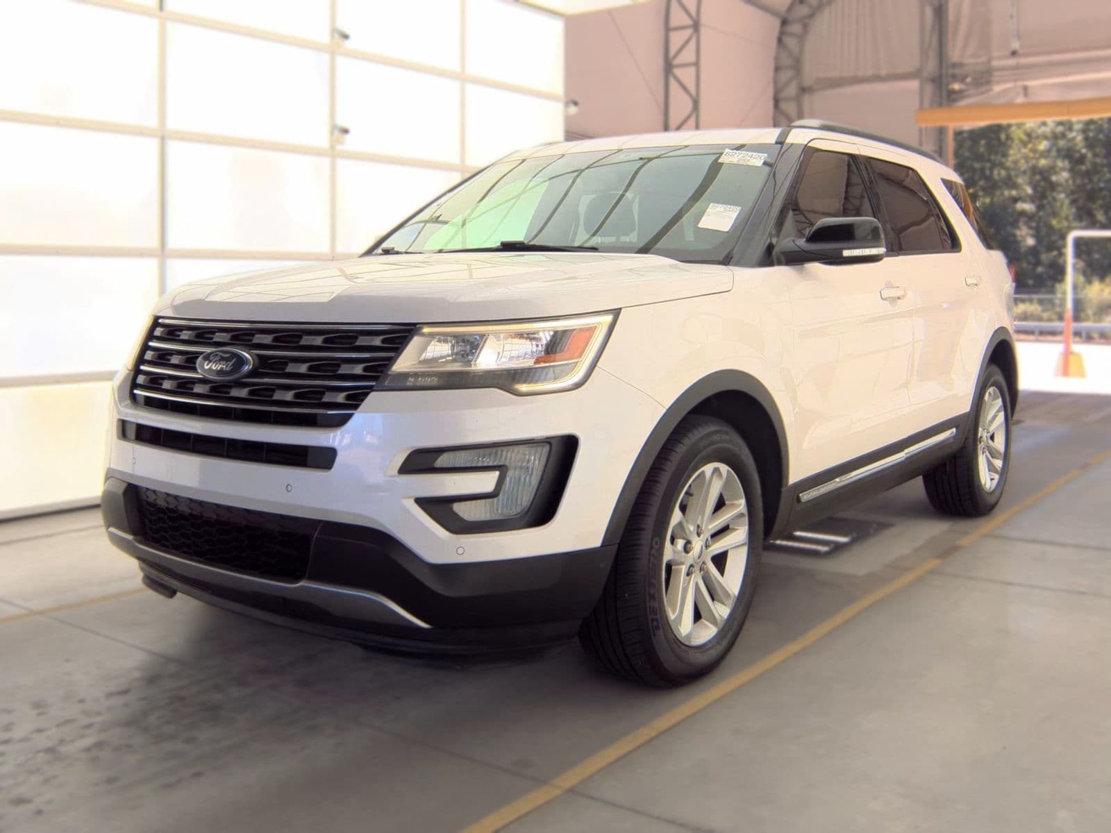 2017 FORD EXPLORER XLT 1