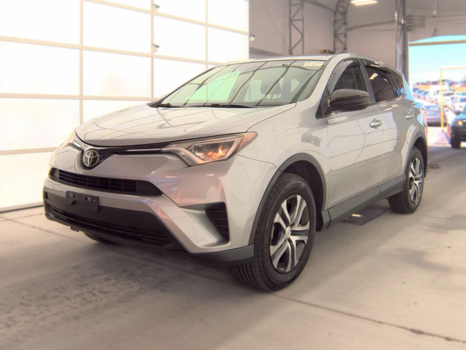 2018 TOYOTA RAV4 LE