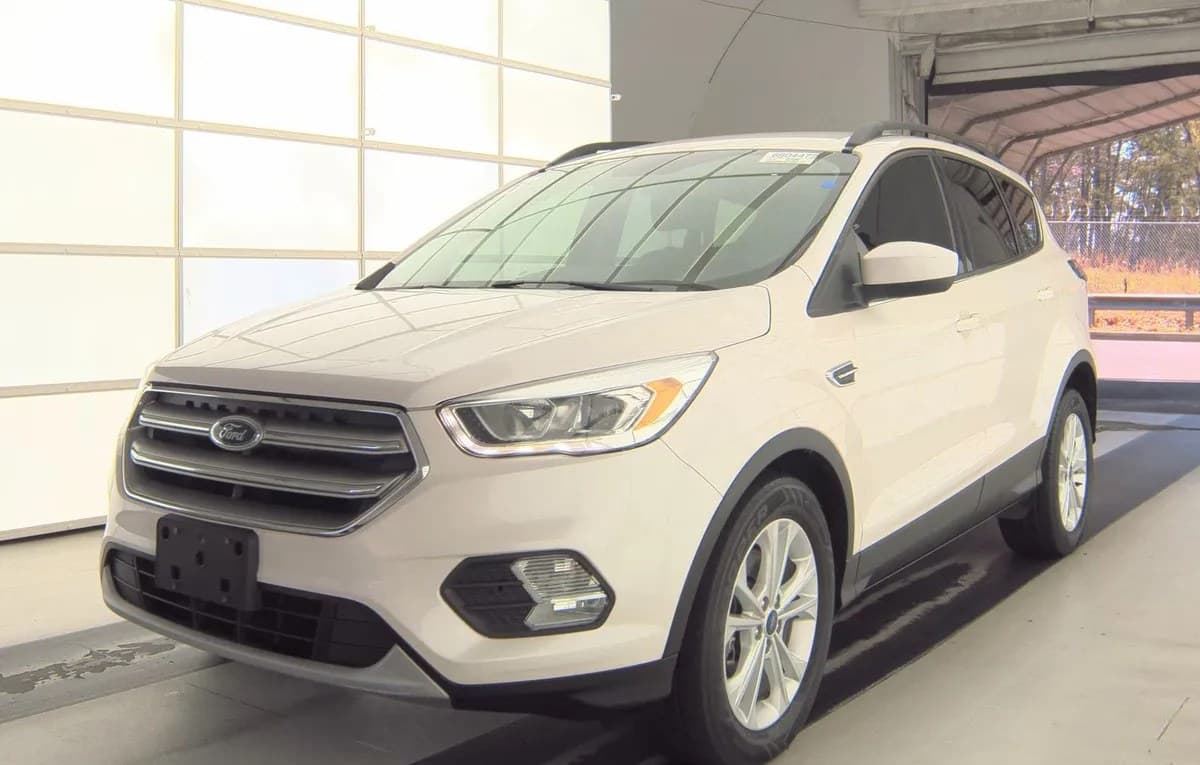 2017 FORD ESCAPE SE