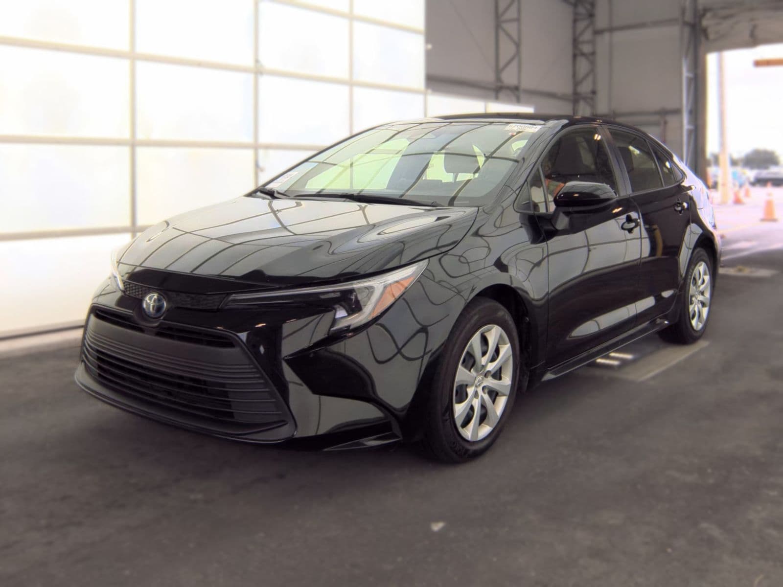 2025 TOYOTA COROLLA HYBRID LE