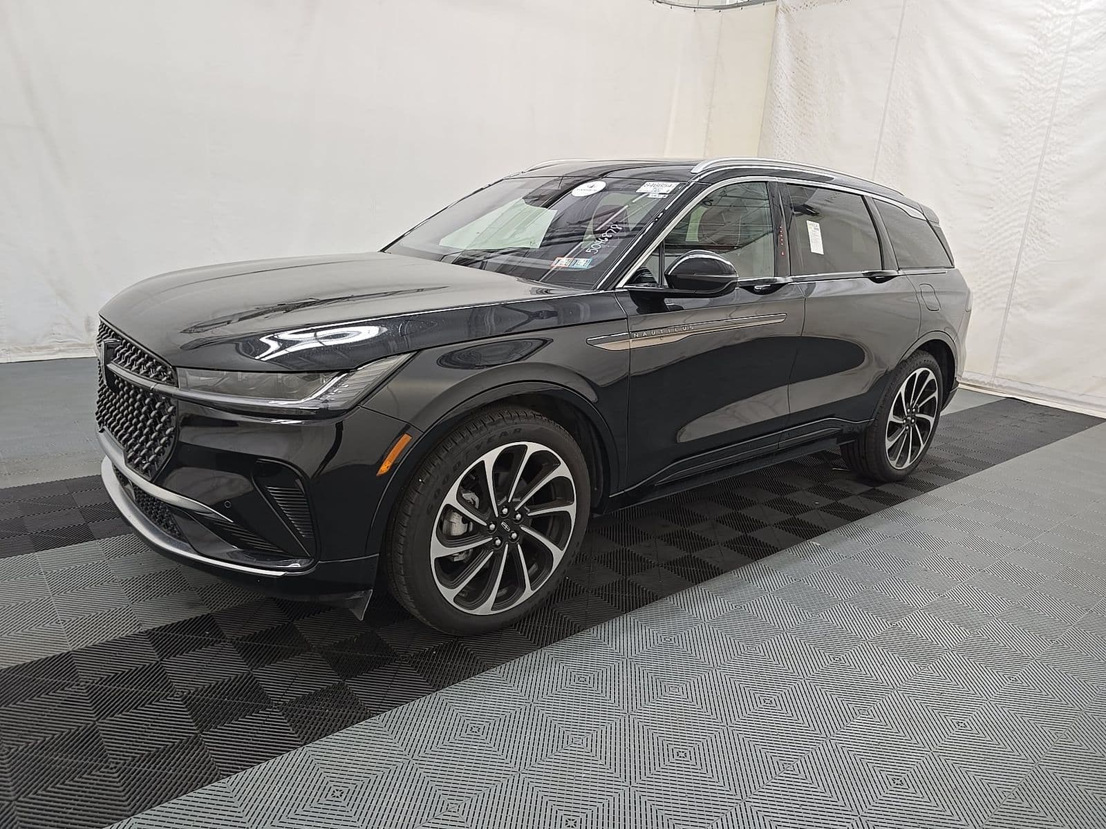 2025 LINCOLN NAUTILUS BLACK Label