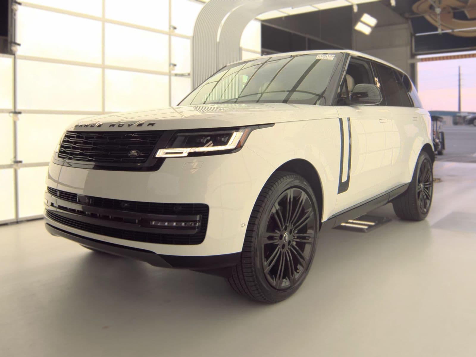 2024 LAND ROVER RANGE ROVER SE