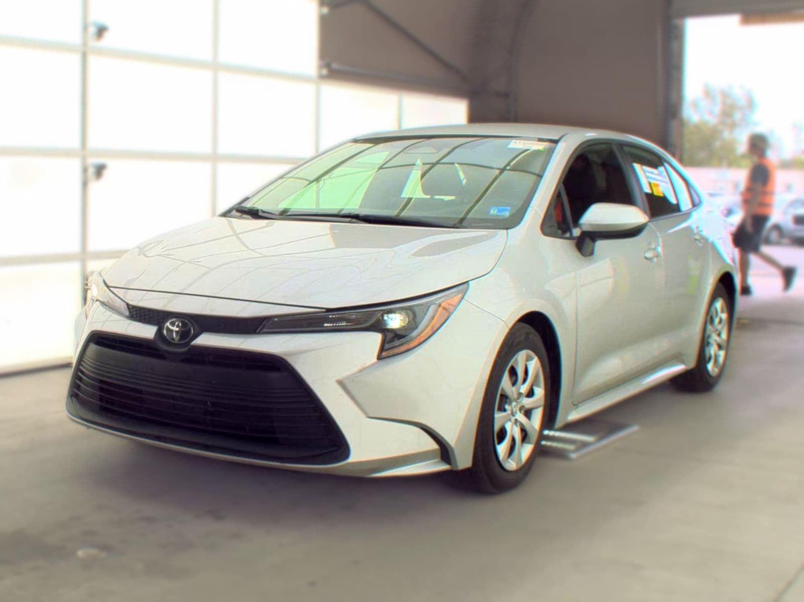 2025 TOYOTA COROLLA LE 1