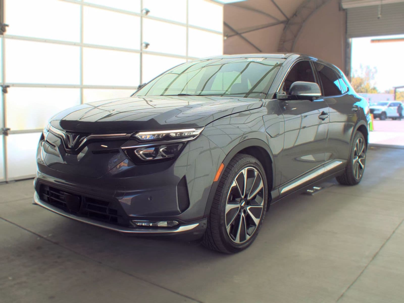 2024 VINFAST VF 8 Plus