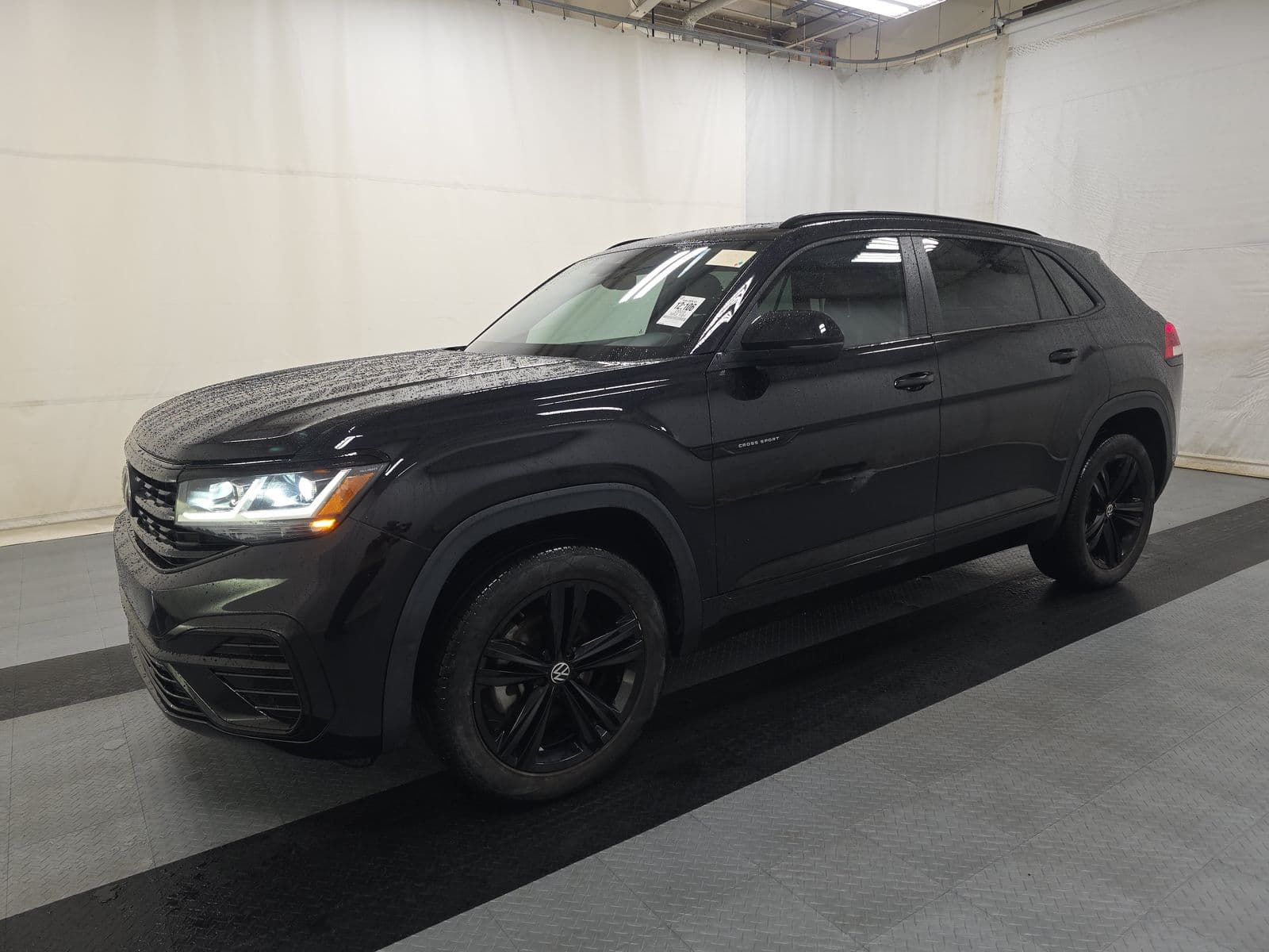2023 VOLKSWAGEN ATLAS CROSS SPORT 3.6L SEL R-LINE Black