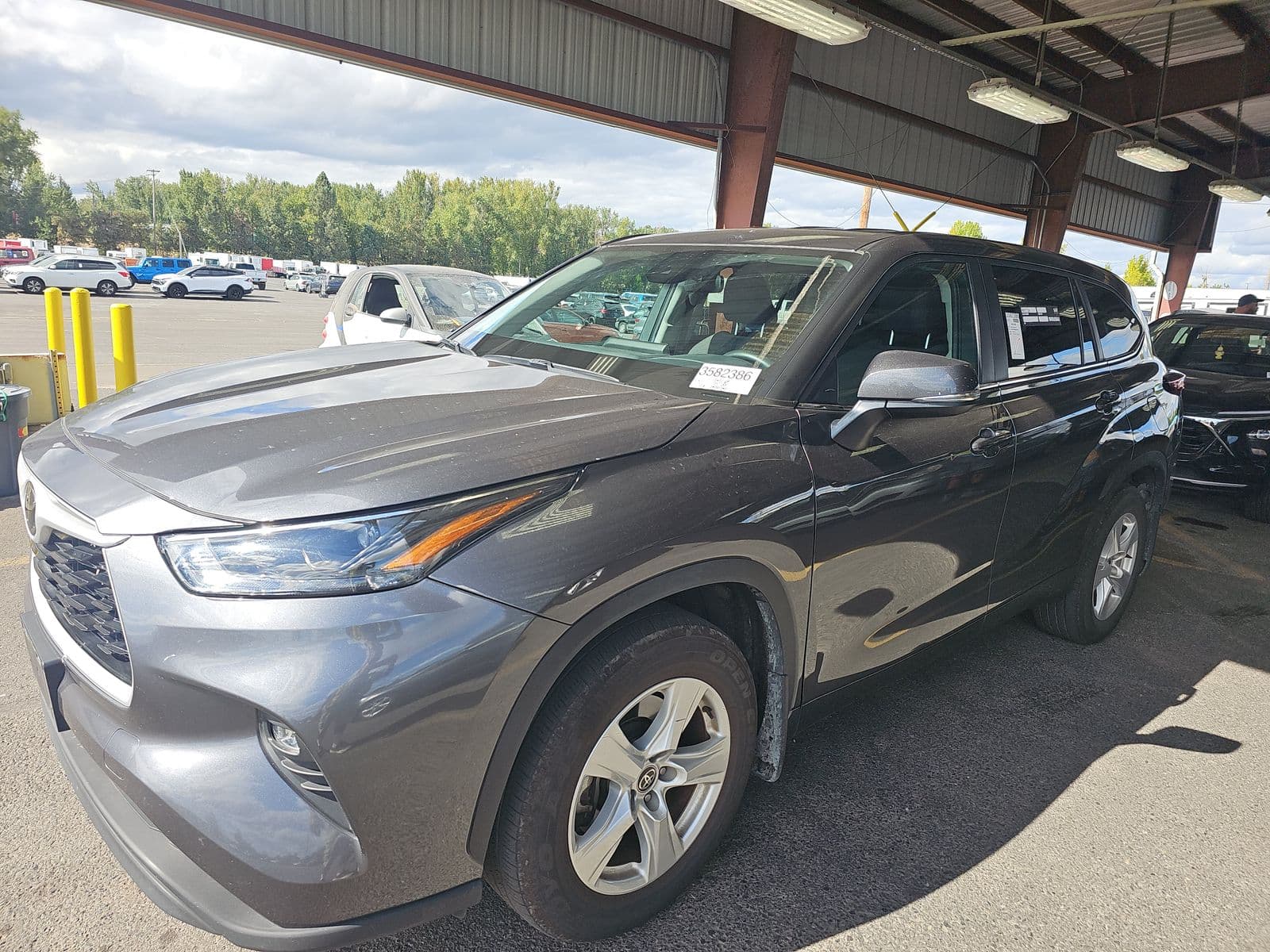 2025 TOYOTA HIGHLANDER LE