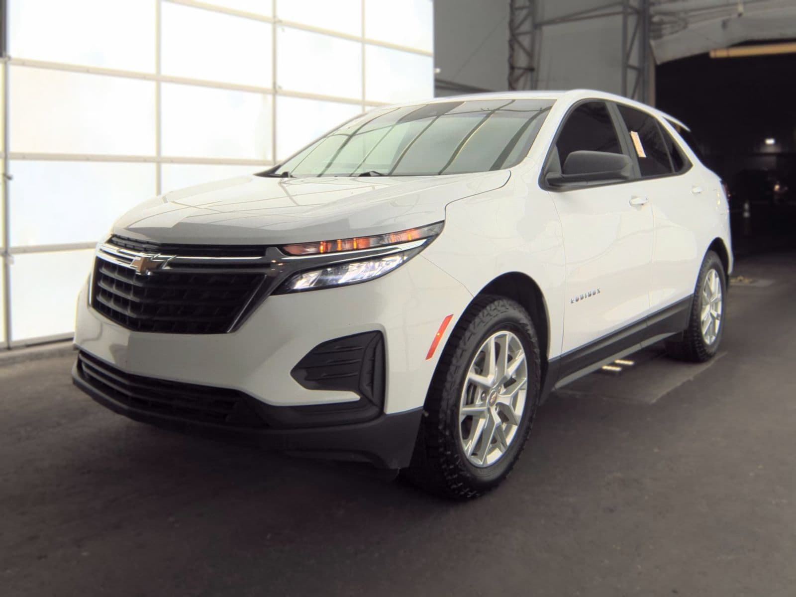 2023 CHEVROLET EQUINOX LS