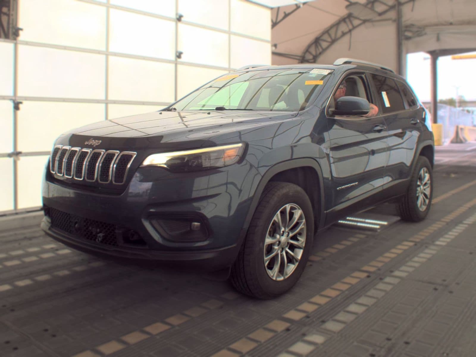 2021 JEEP CHEROKEE LATITUDE Lux 1