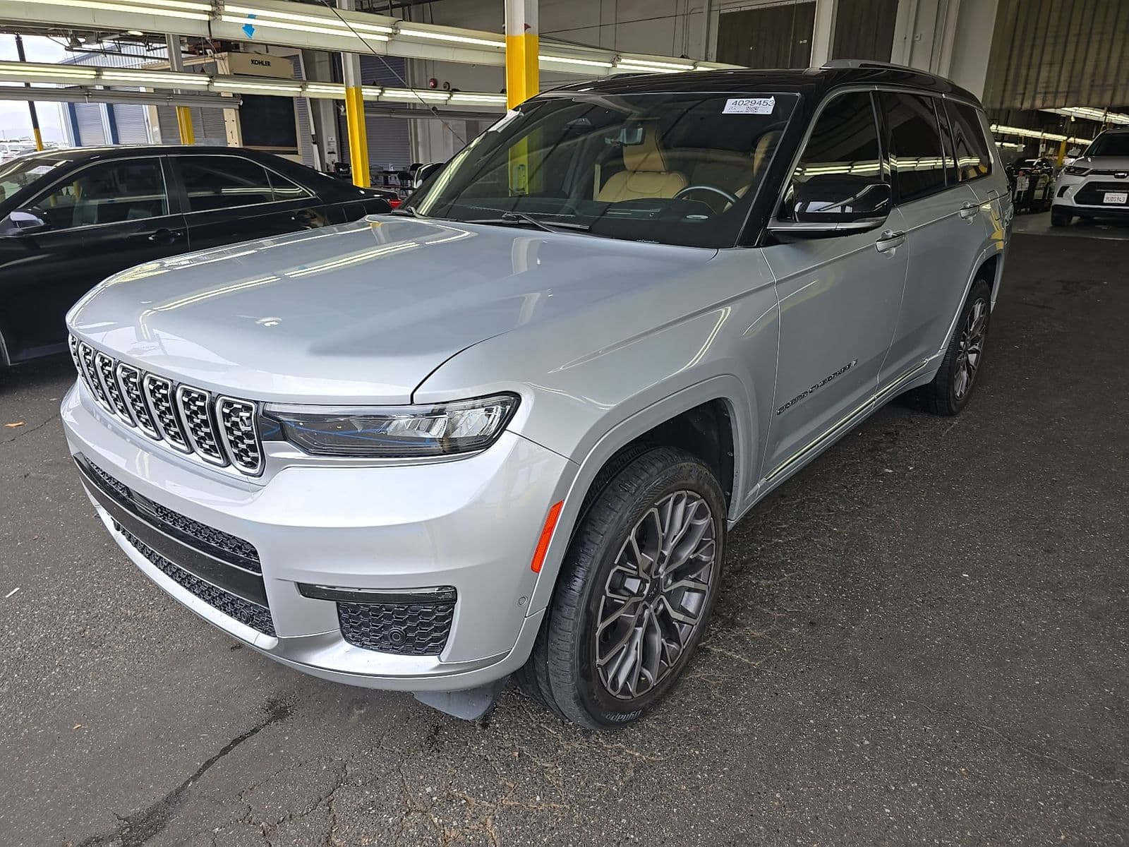 2022 JEEP GRAND CHEROKEE L SUMMIT RESERVE Edition