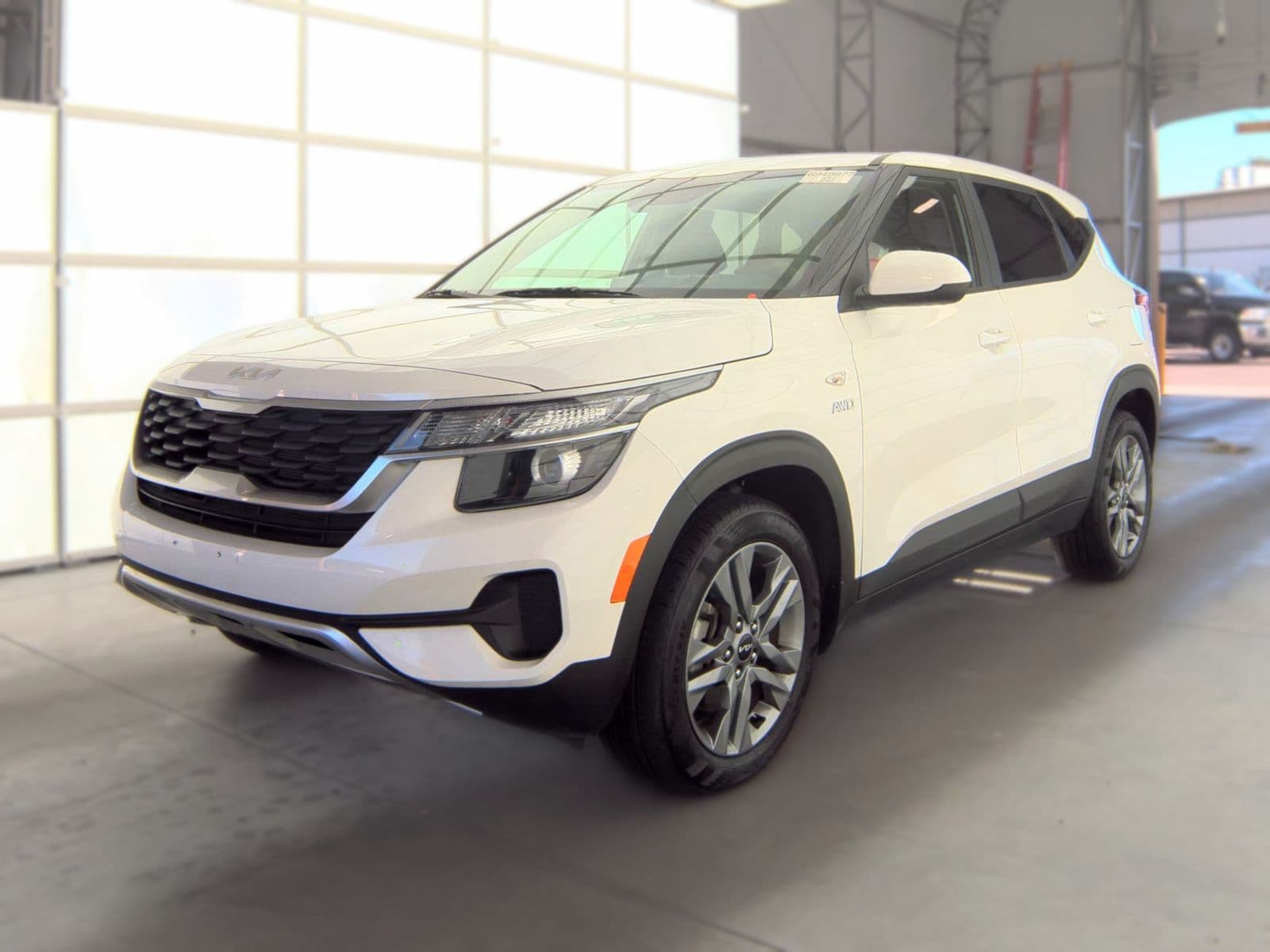 2023 KIA SELTOS LX