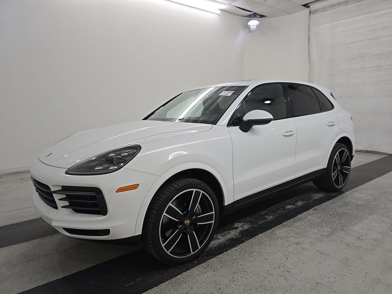 2023 PORSCHE CAYENNE PLATINUM Edition