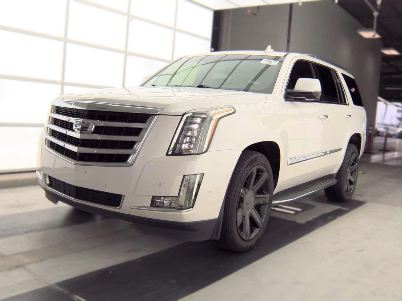 2018 CADILLAC ESCALADE Luxury