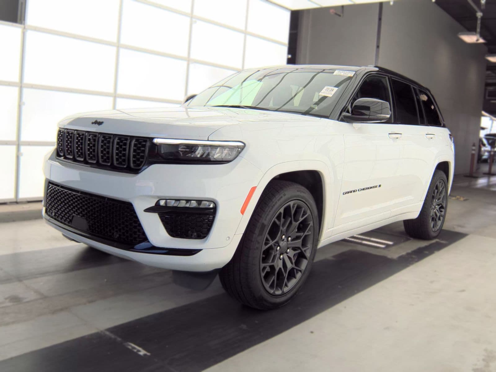 2025 JEEP GRAND CHEROKEE Summit