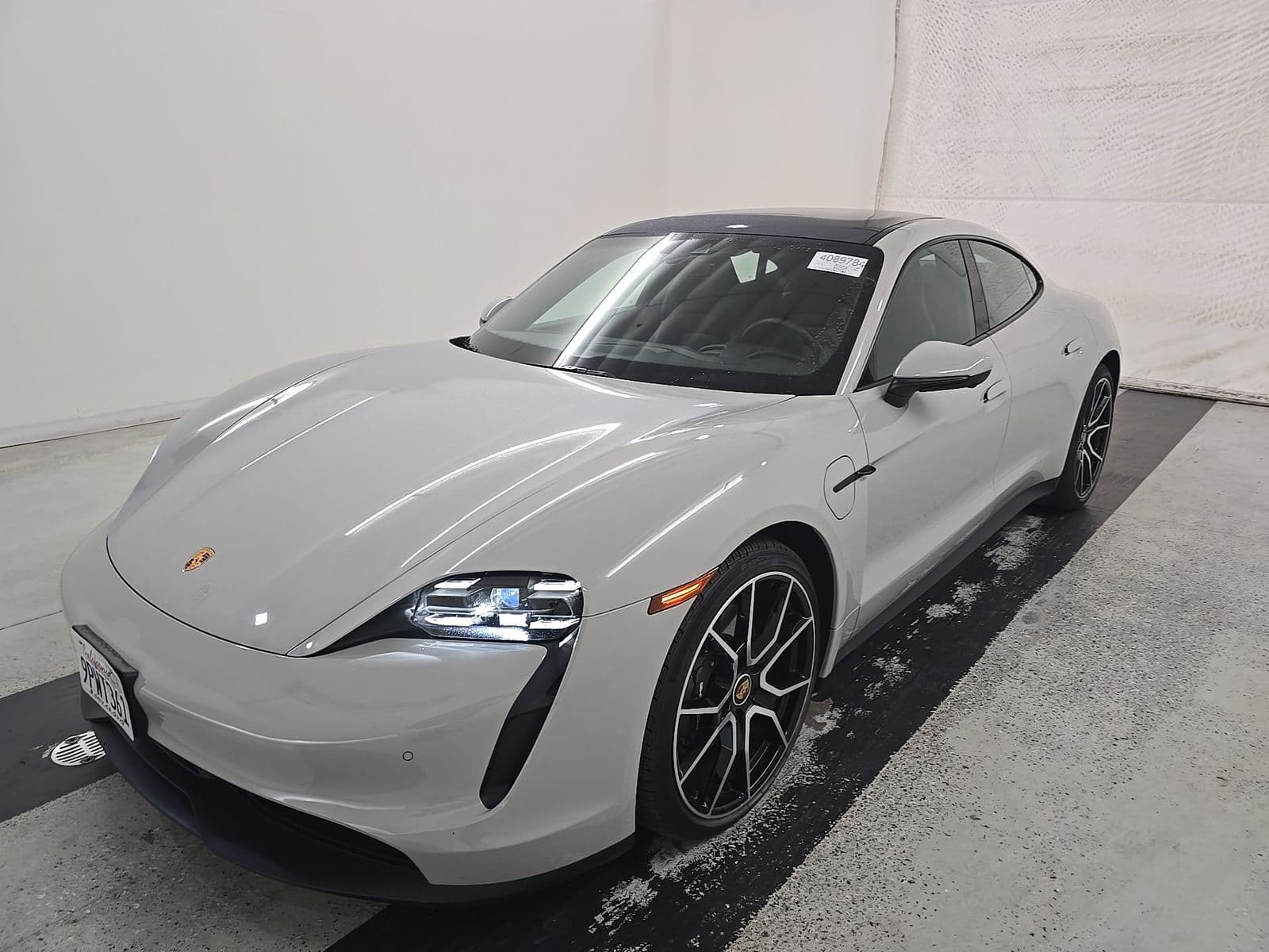 2024 PORSCHE TAYCAN Base