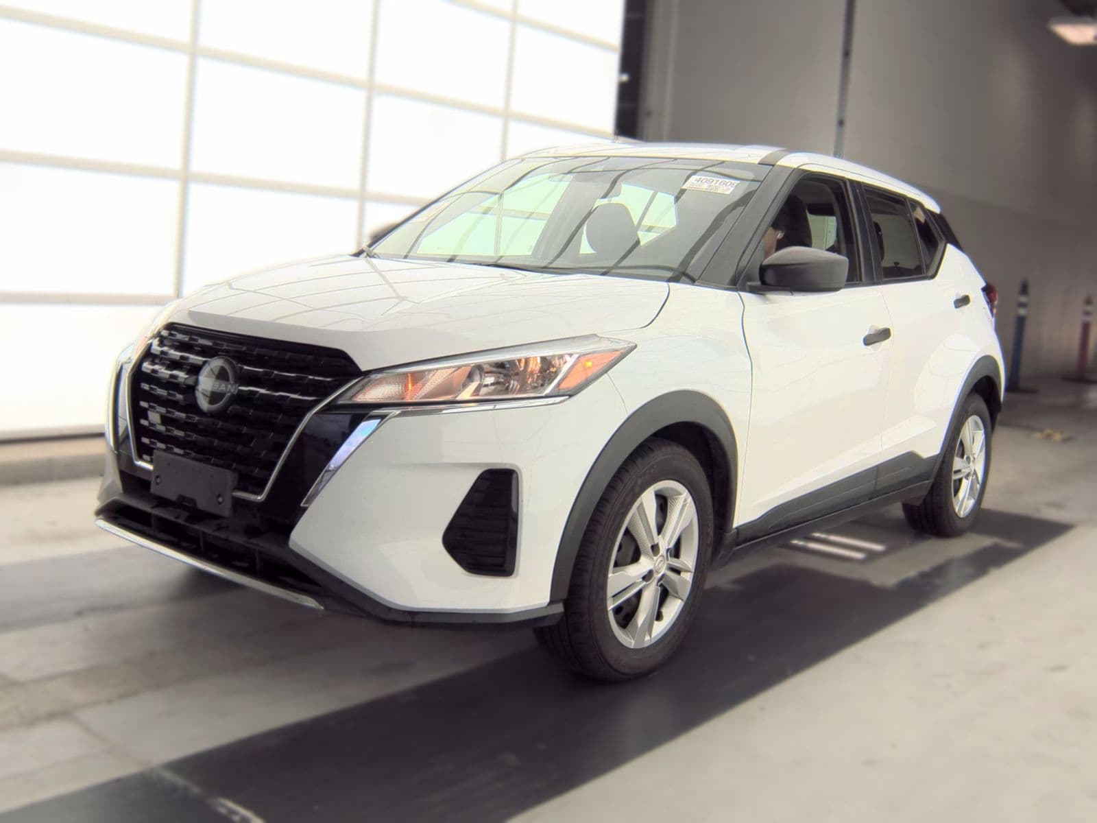 2024 NISSAN KICKS S