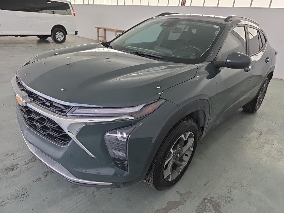 2025 CHEVROLET TRAX LT