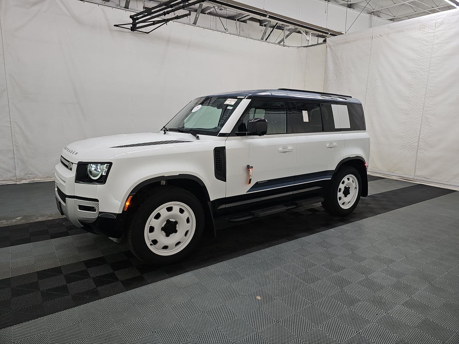 2025 LAND ROVER DEFENDER 110 S