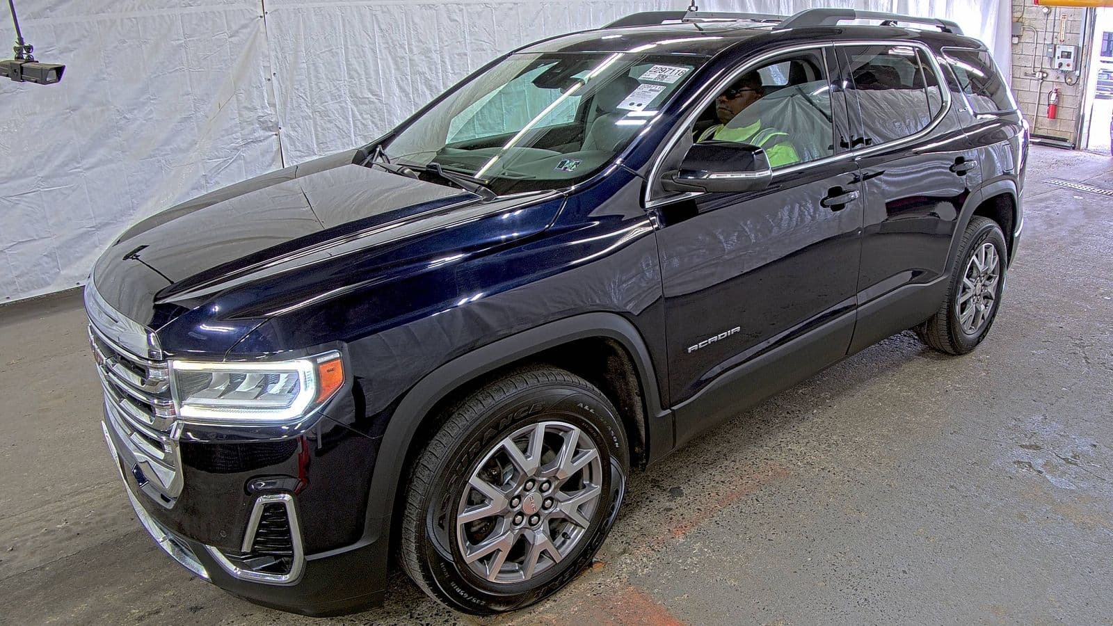 2021 GMC ACADIA SLT 1
