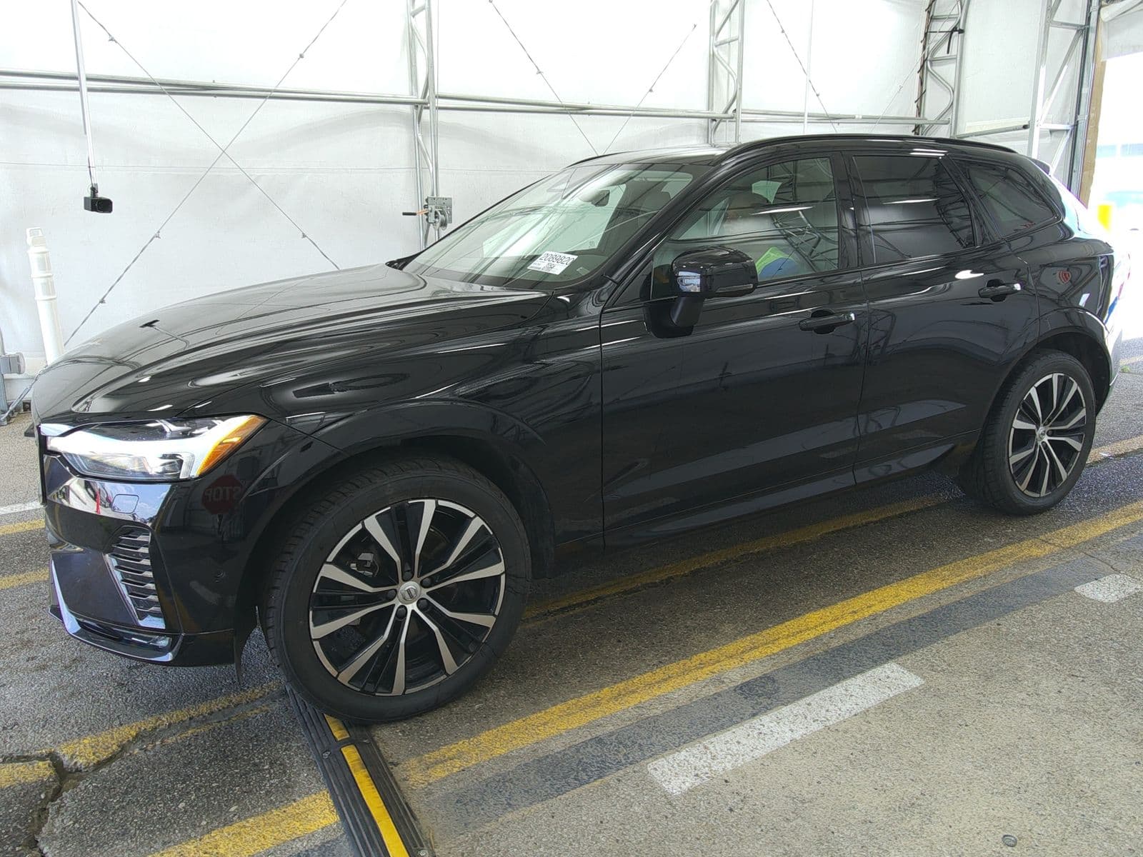 2025 VOLVO XC60 B5 Plus