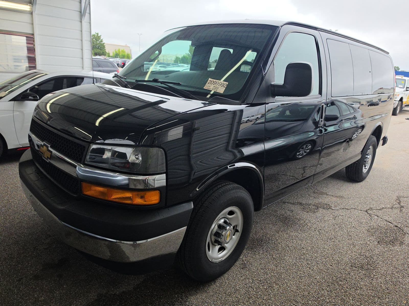 2024 CHEVROLET EXPRESS 2500 LT