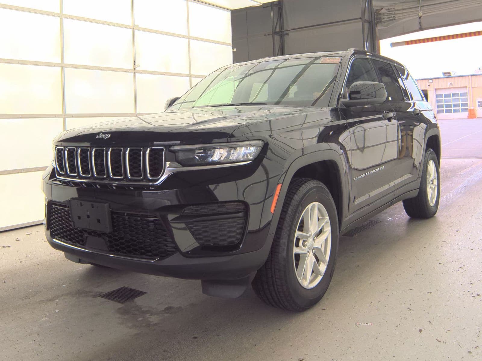 2023 JEEP GRAND CHEROKEE Laredo