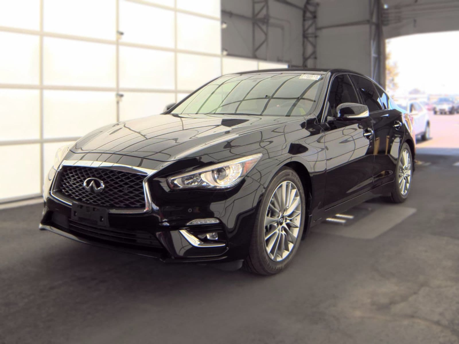2023 INFINITI Q50 LUXE