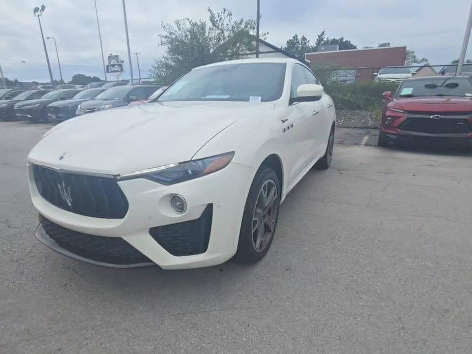 2023 MASERATI LEVANTE Modena