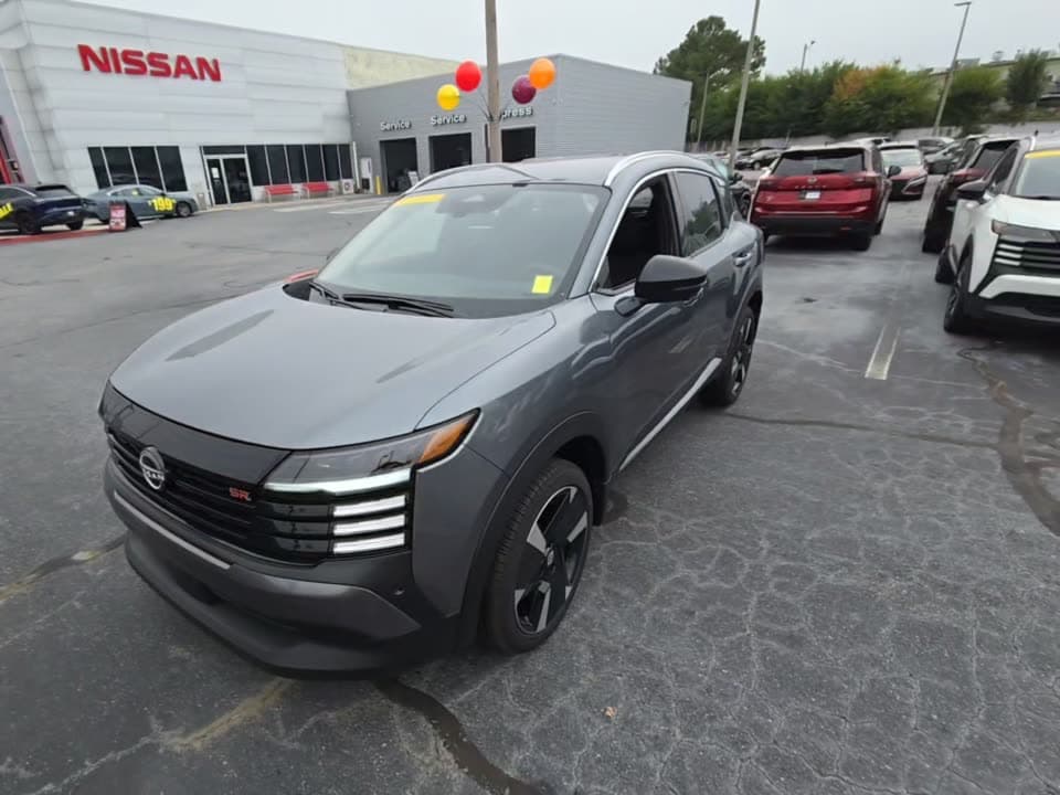 2026 NISSAN KICKS SR