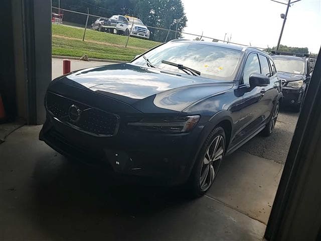2026 VOLVO V60 B5 Plus
