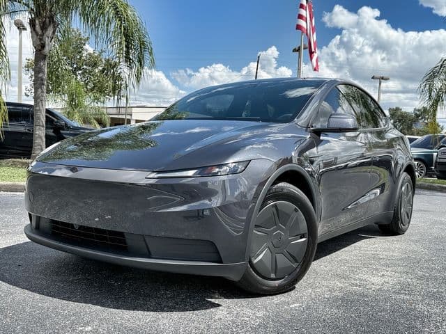 2026 TESLA MODEL Y Standard
