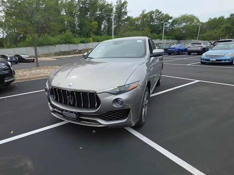 2019 MASERATI LEVANTE Base
