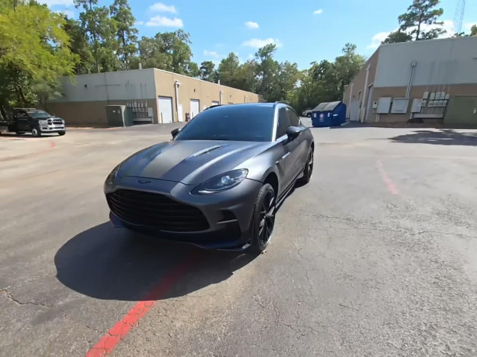 2025 ASTON MARTIN DBX 707