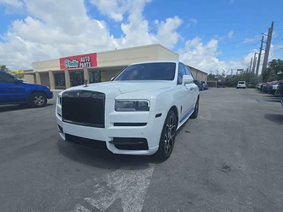 2022 ROLLS-ROYCE CULLINAN Base