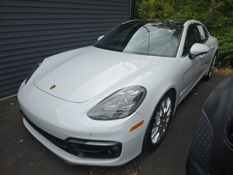2021 PORSCHE PANAMERA Base