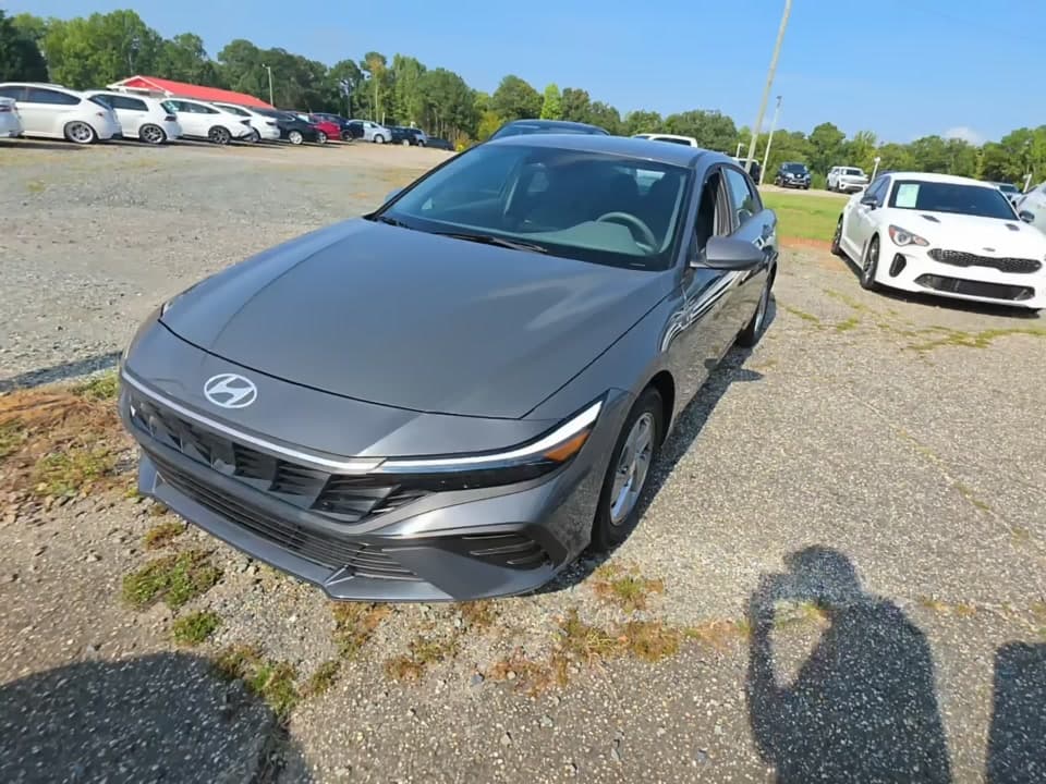 2026 HYUNDAI ELANTRA SE