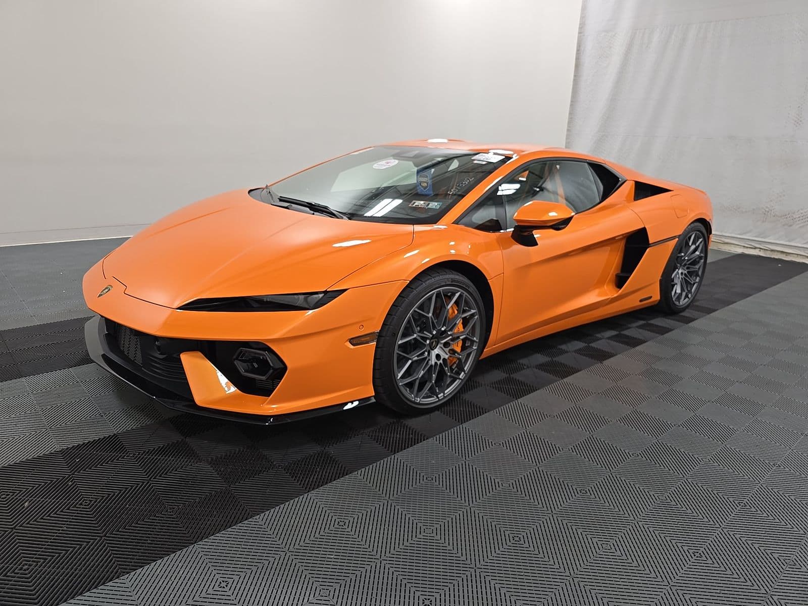 2026 LAMBORGHINI TEMERARIO Base