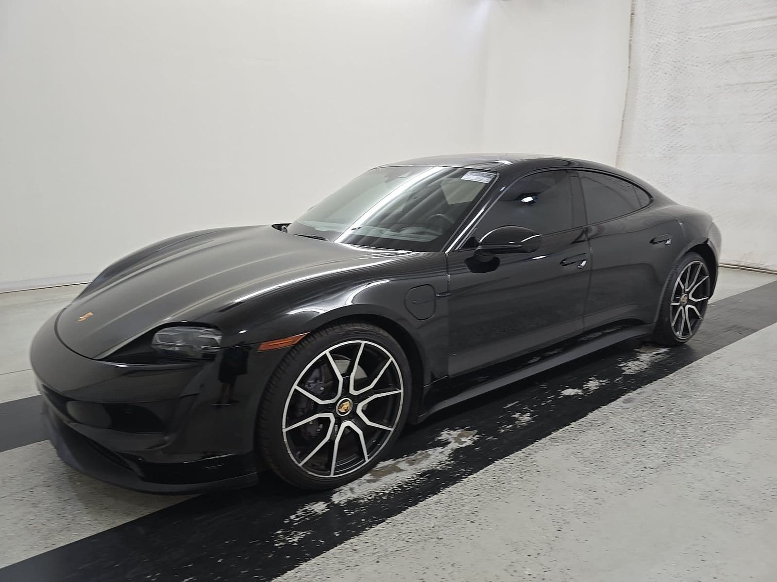 2023 PORSCHE TAYCAN Base