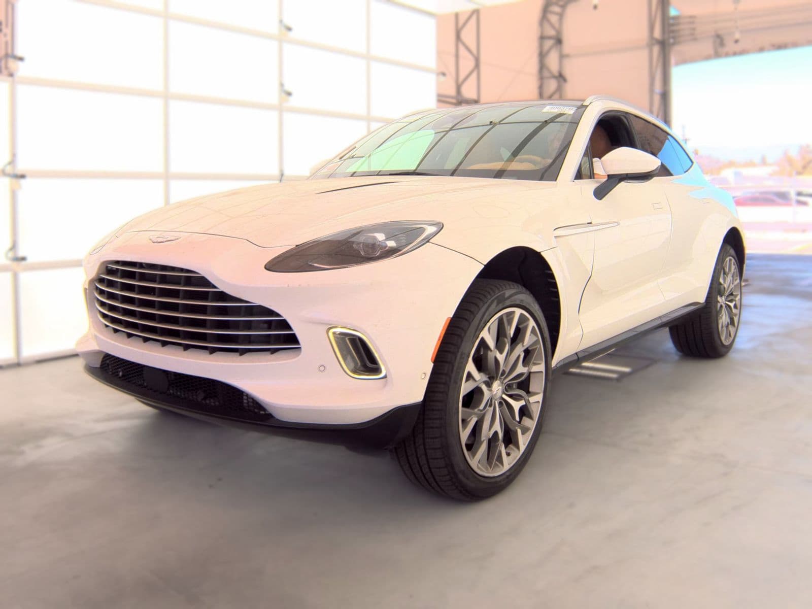 2021 ASTON MARTIN DBX Base