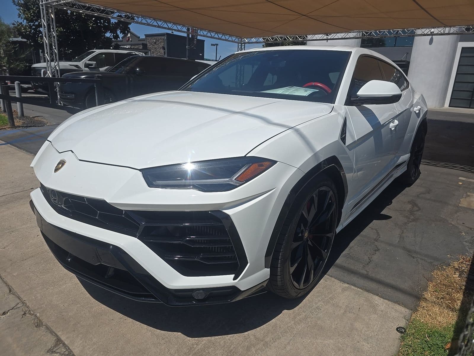 2022 LAMBORGHINI URUS Base