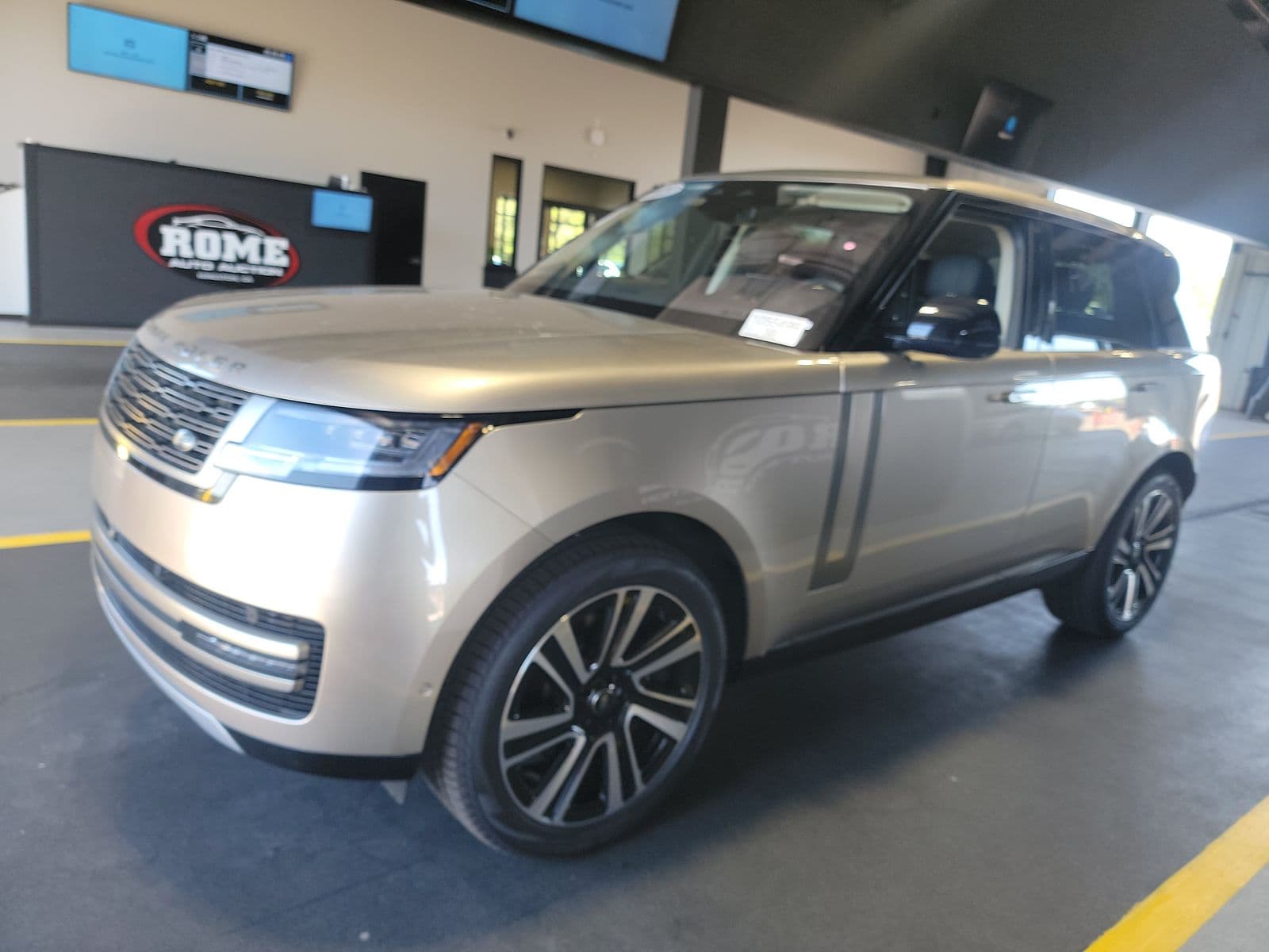 2023 LAND ROVER RANGE ROVER SE