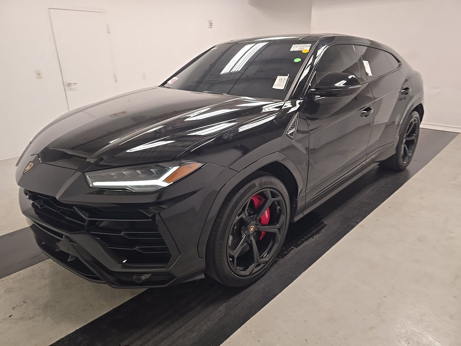 2019 LAMBORGHINI URUS Base