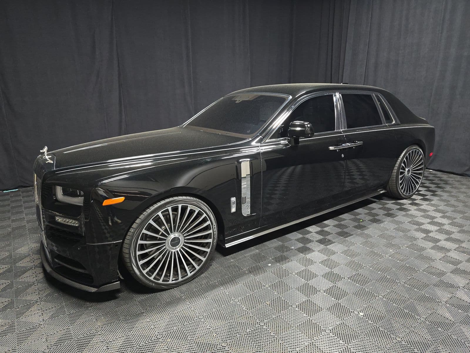 2018 ROLLS-ROYCE PHANTOM Base