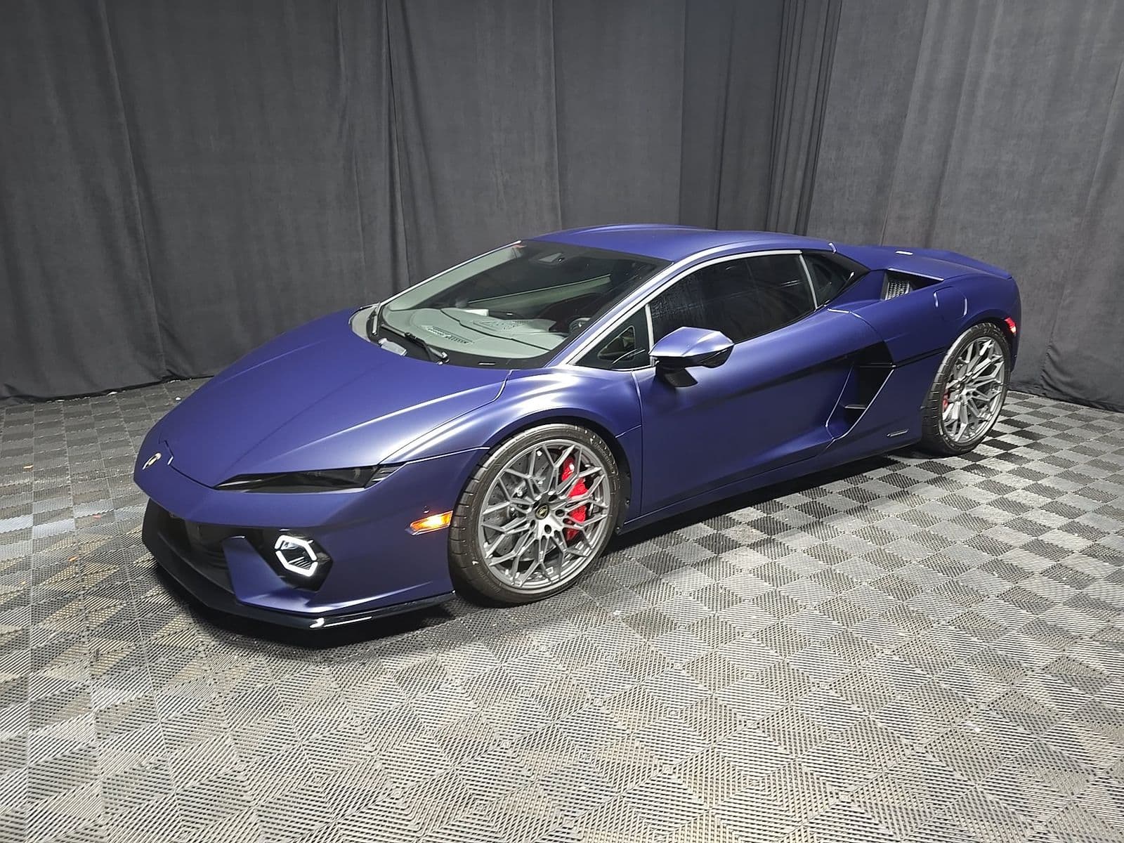 2026 LAMBORGHINI TEMERARIO Base