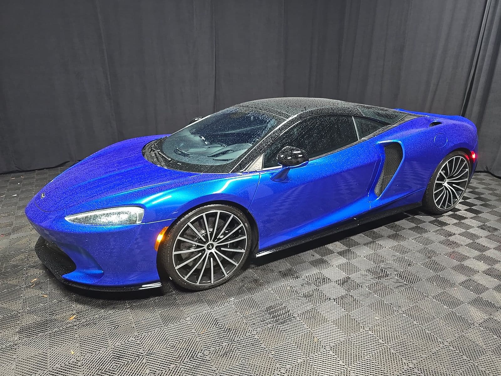 2021 MCLAREN GT Base